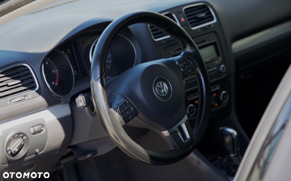 Volkswagen Golf 2.0 TDI DPF DSG MATCH - 2