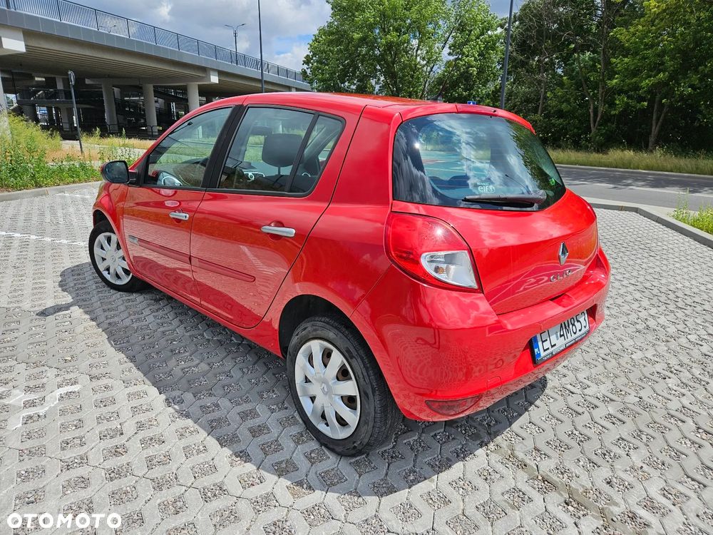 Renault Clio 1.2 16V Authentique Dynamique - 4