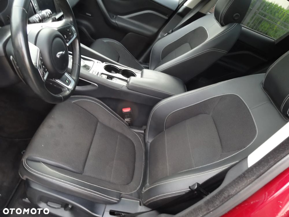 Jaguar F-Pace 3.0 TDV6 AWD R-Sport - 9