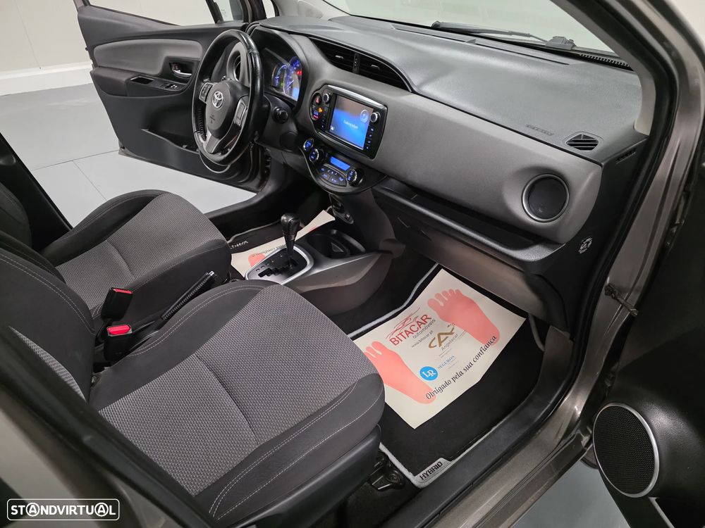 Toyota Yaris 1.5 HSD Comfort+P.Style - 36