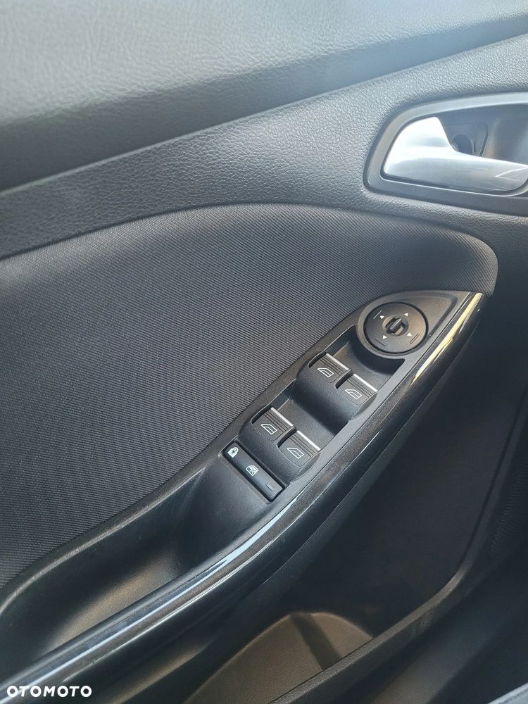 Ford Focus - 12