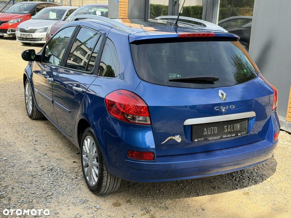 Renault Clio - 8