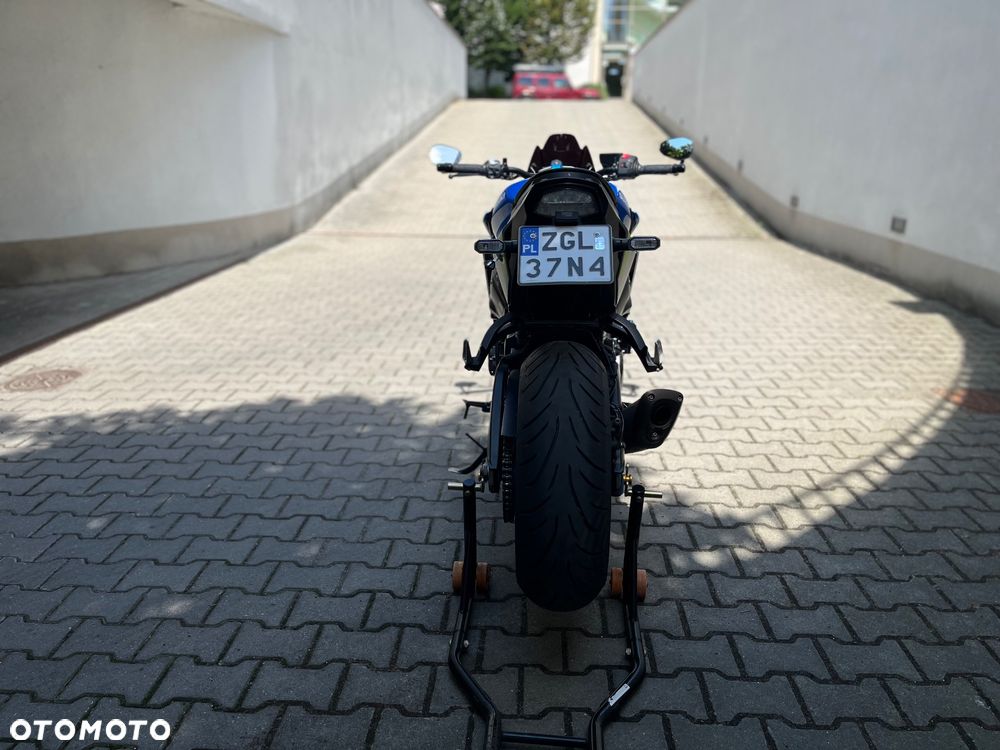 Suzuki GSX 1000 - 7