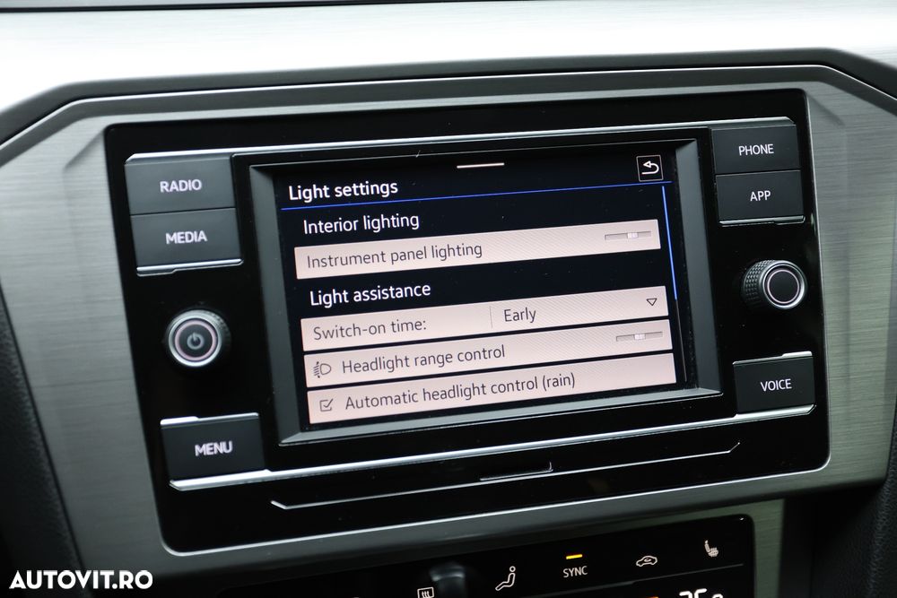 Volkswagen Passat 1.5 TSI ACT DSG Comfortline - 18