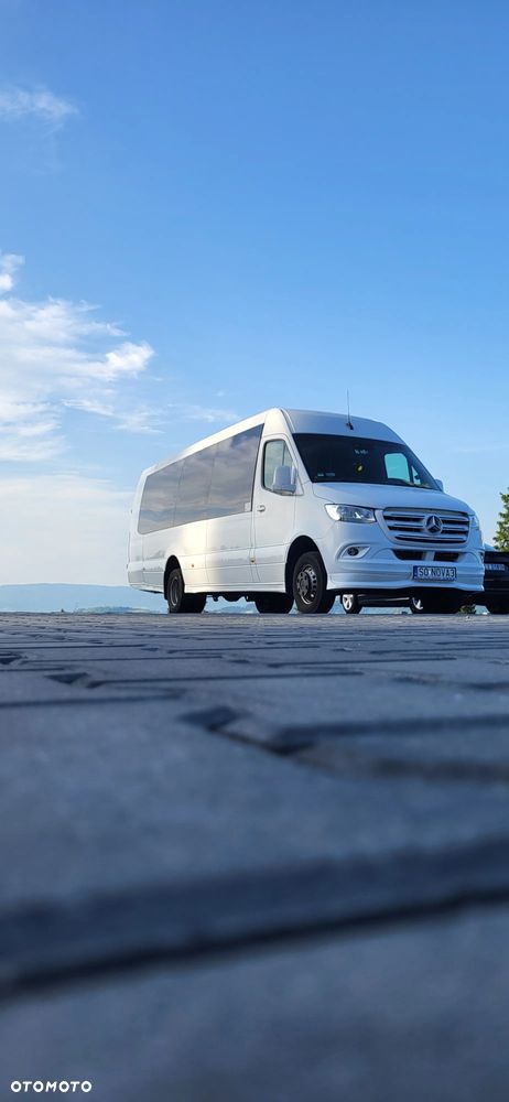 Mercedes-Benz Sprinter - 2
