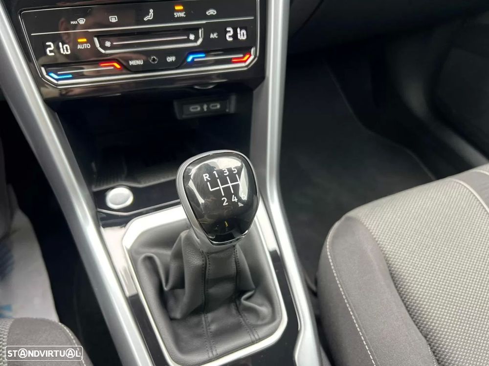 VW T-Roc 1.0 TSI Urban - 18
