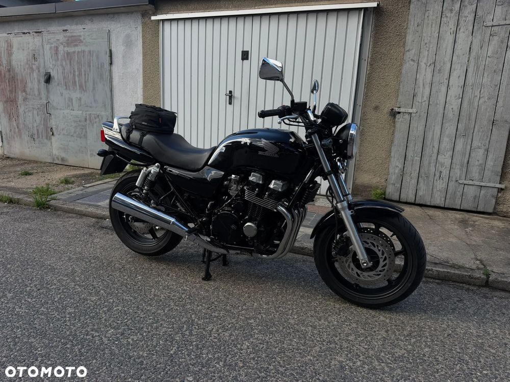 Honda CB - 11