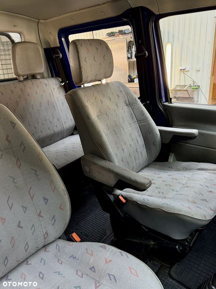 Volkswagen Transporter - 17