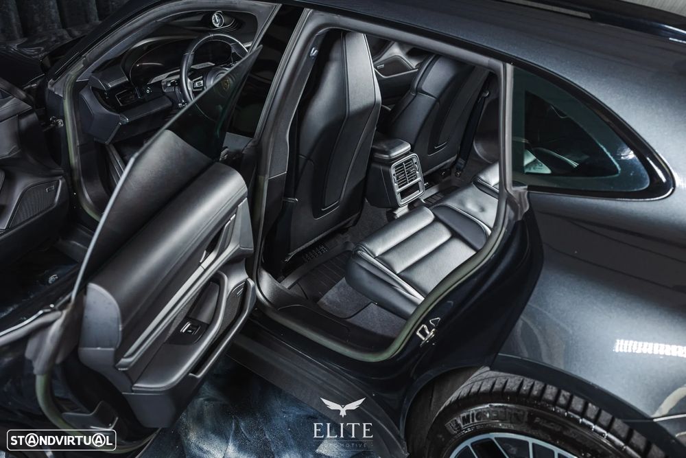 Porsche Taycan Sport Turismo Standard - 17