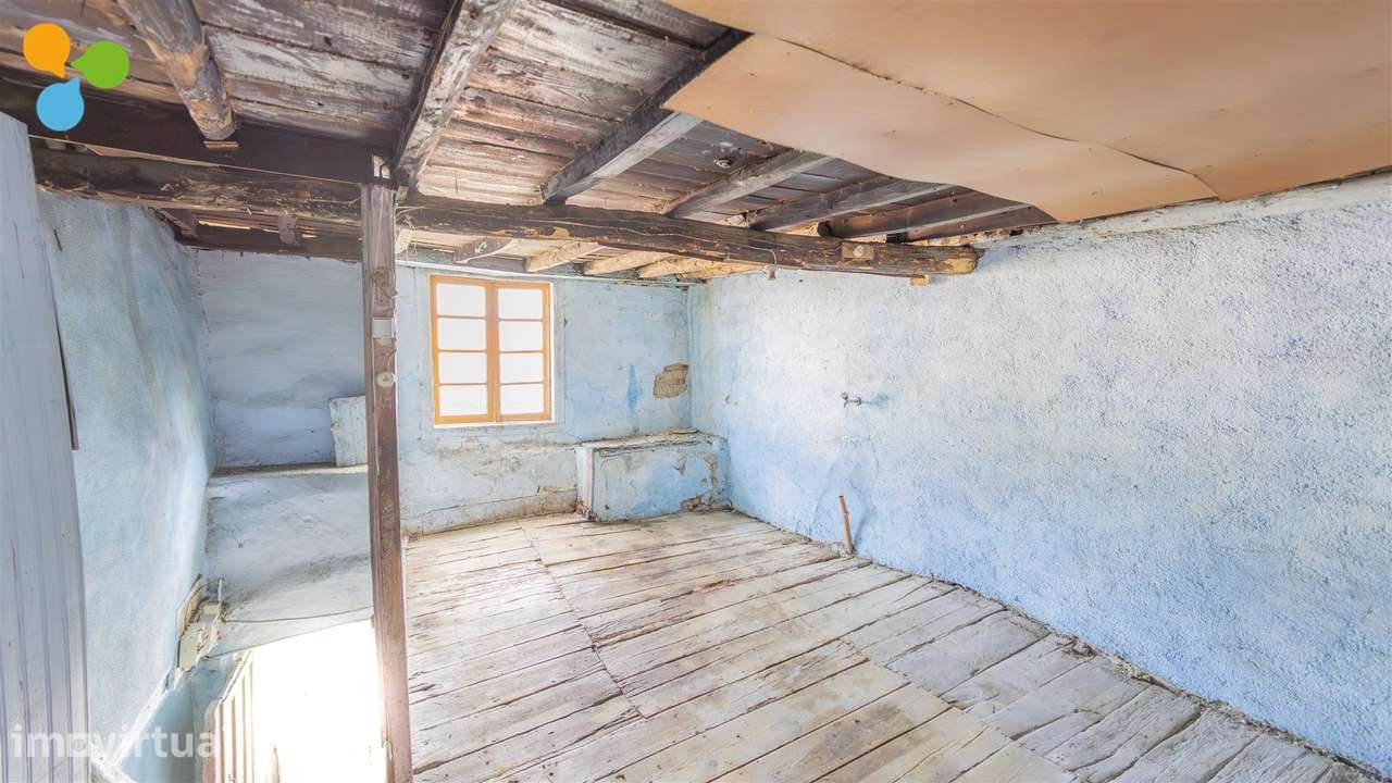 Moradia de 3 pisos para reabilitação , Centro histórico do Teixoso - Grande imagem: 5/22