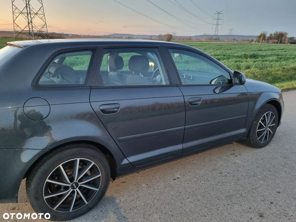 Audi A3 Sportback 1.6 Attraction - 6