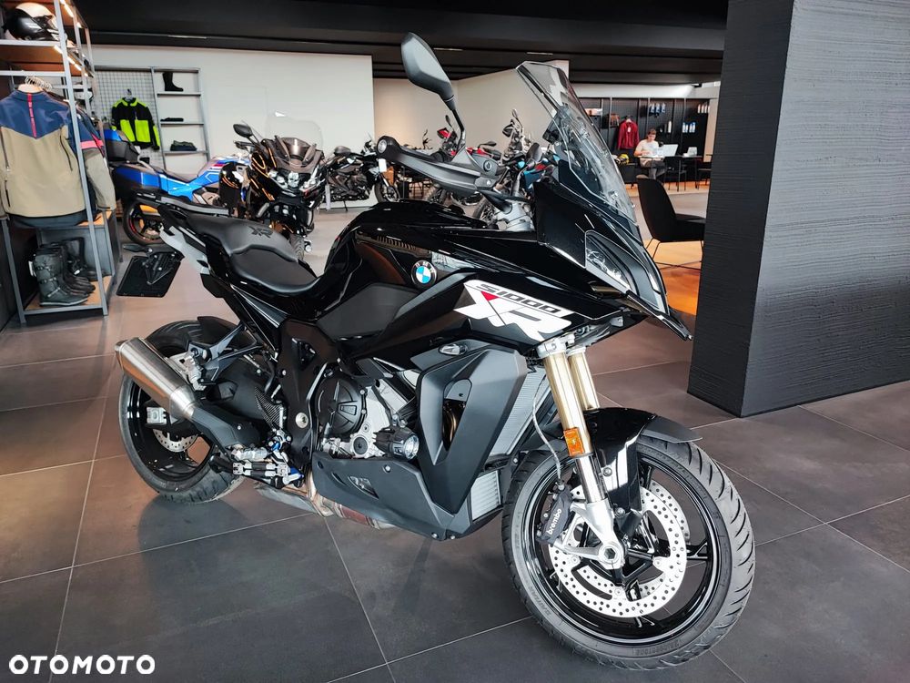 BMW S - 1