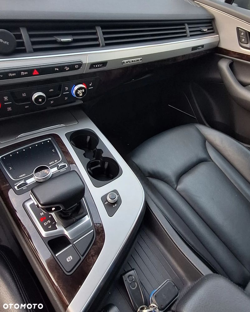 Audi Q7 - 15