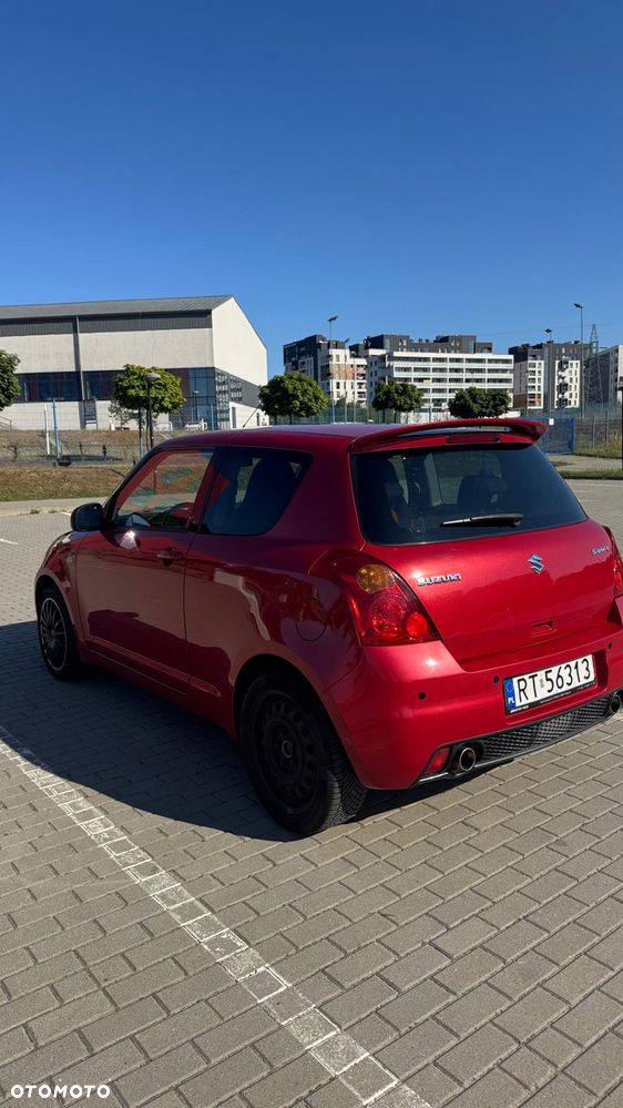 Suzuki Swift - 4
