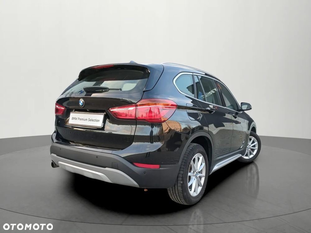 BMW X1 sDrive18i - 6