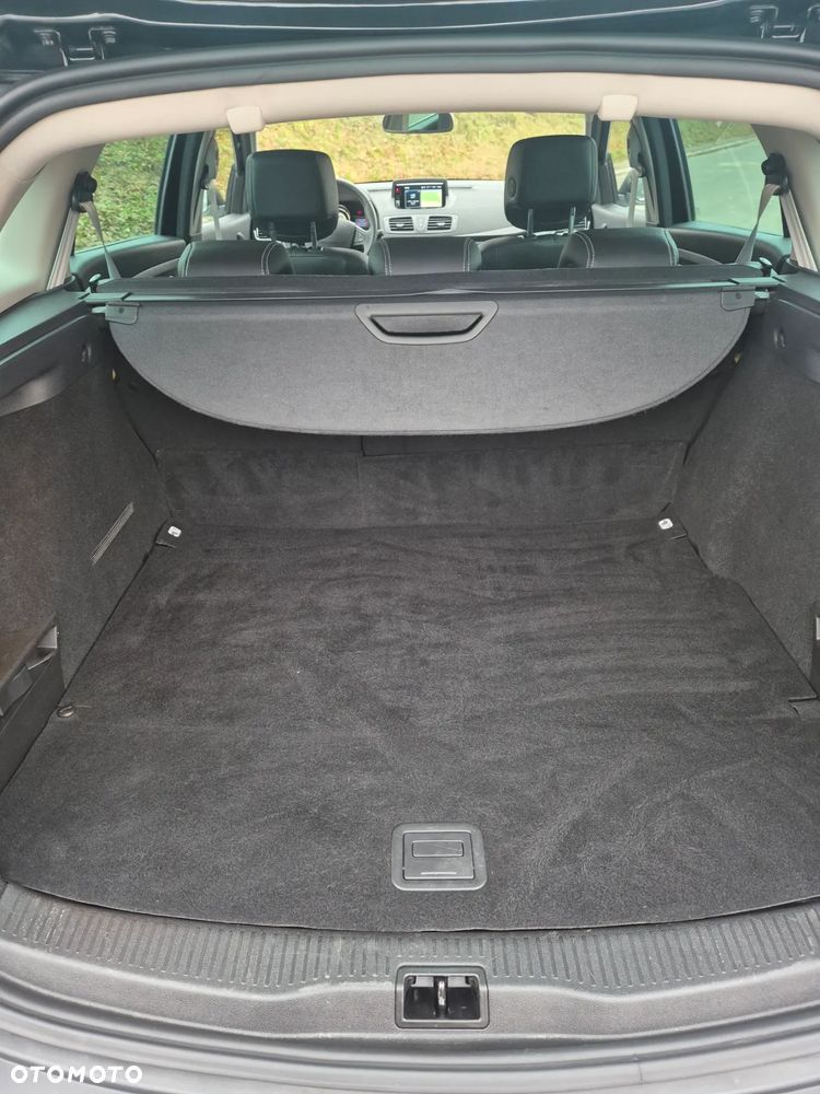 Renault Megane ENERGY TCe 130 BOSE EDITION - 14