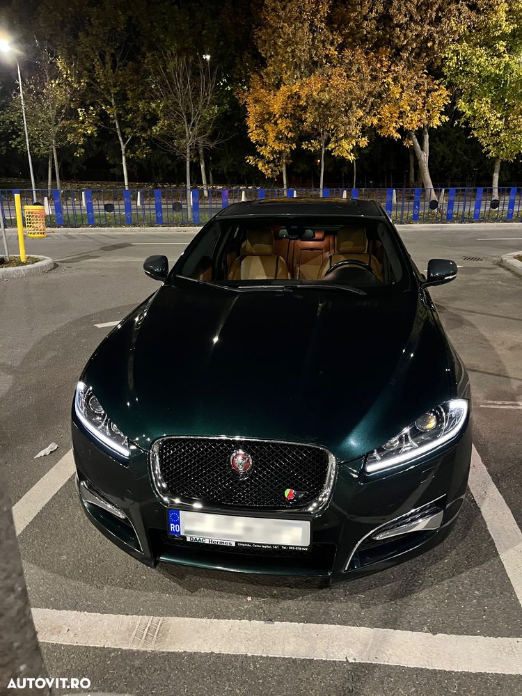 Jaguar XF 3.0D S Portfolio - 12