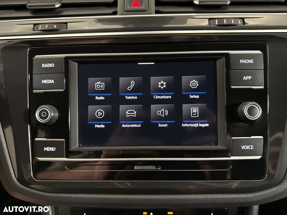 Volkswagen Tiguan - 19
