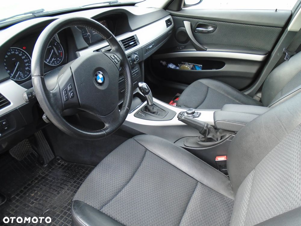 BMW Seria 3 318d - 13
