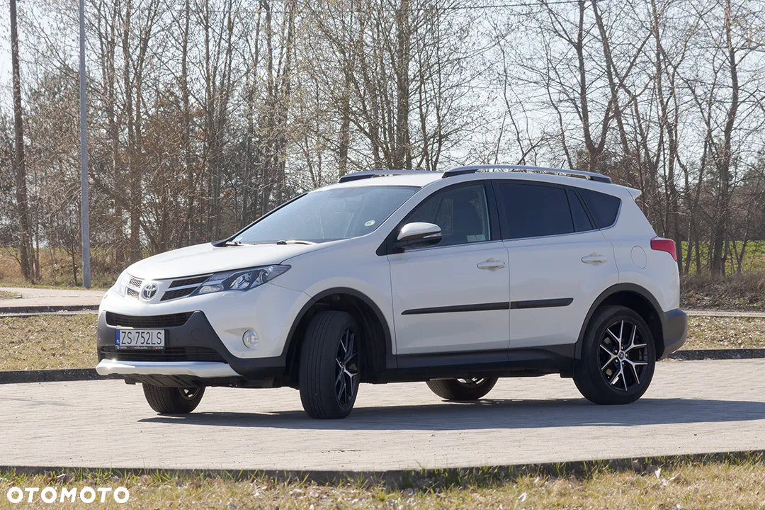 Toyota RAV4 2.0 Premium EU6 - 7