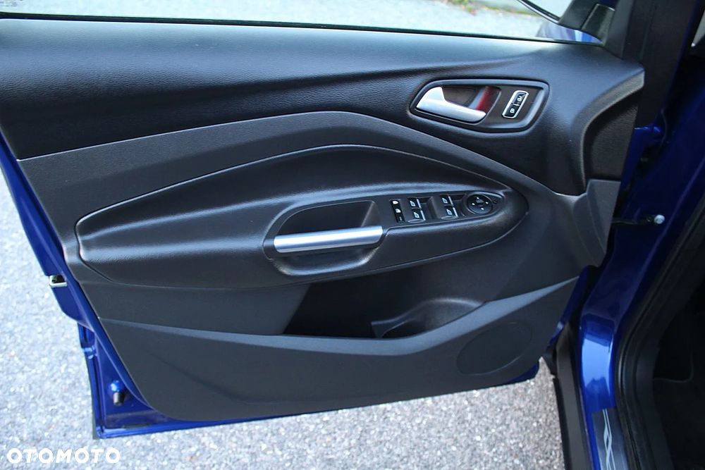 Ford Kuga 2.0 TDCi 4WD Titanium Plus - 16