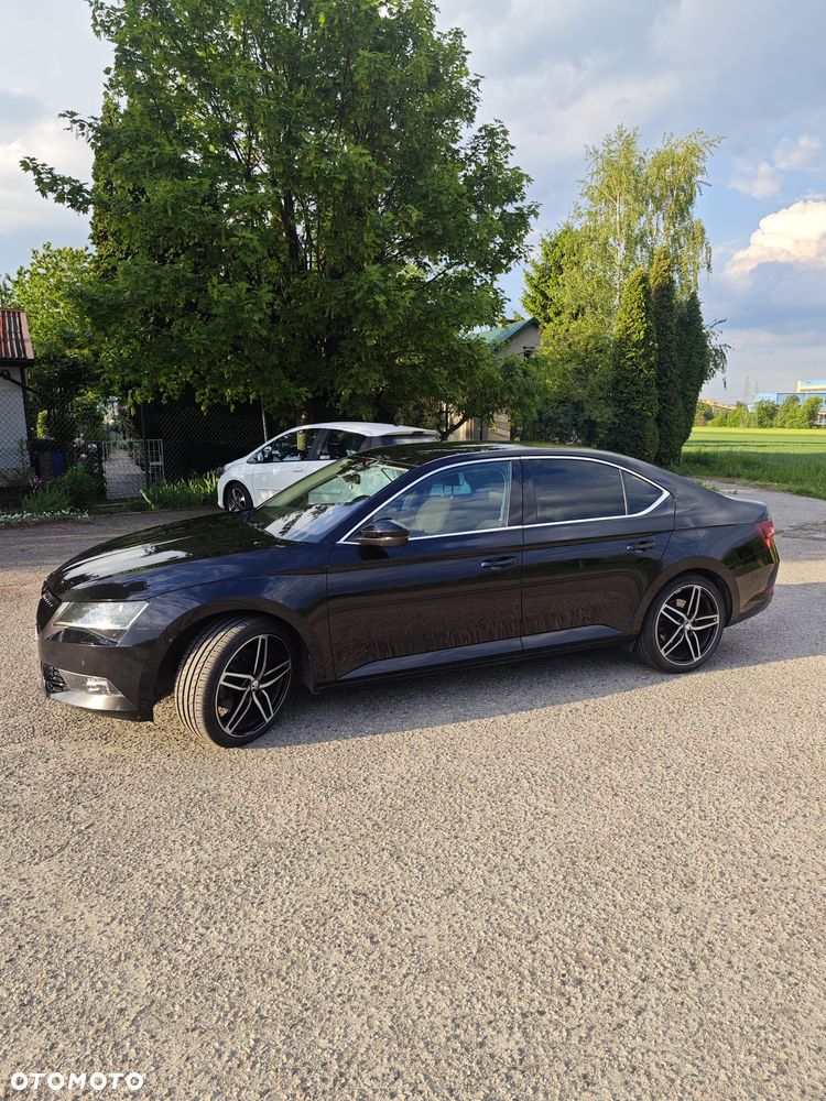 Skoda Superb 2.0 TSI Style DSG - 37