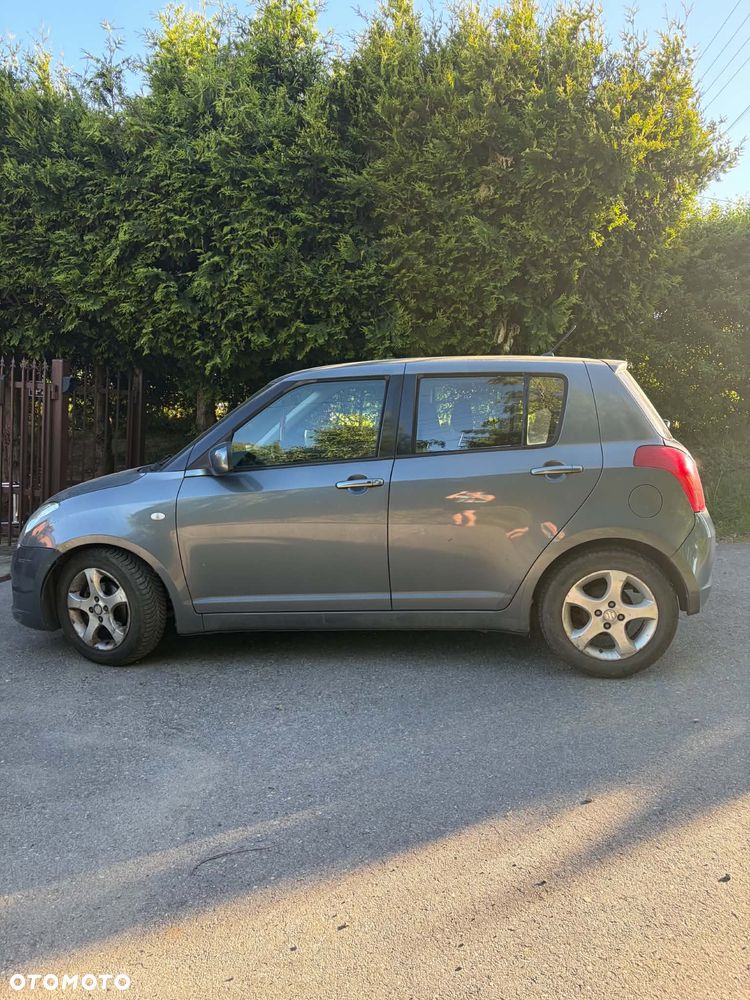Suzuki Swift - 3