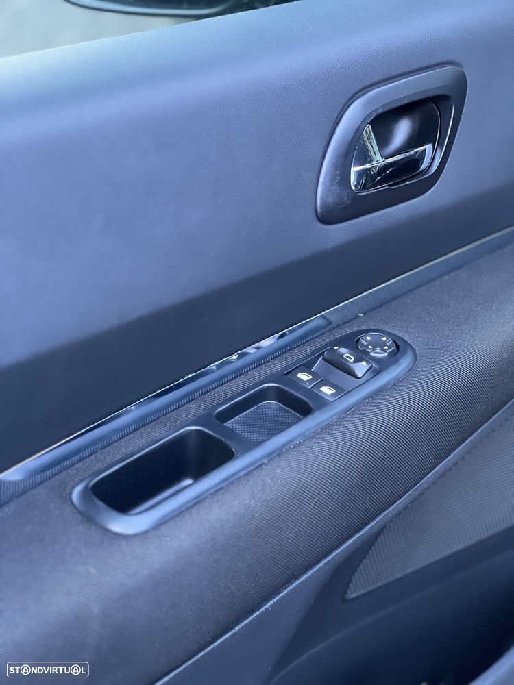 Peugeot 3008 1.6 HDi Allure J18 - 10