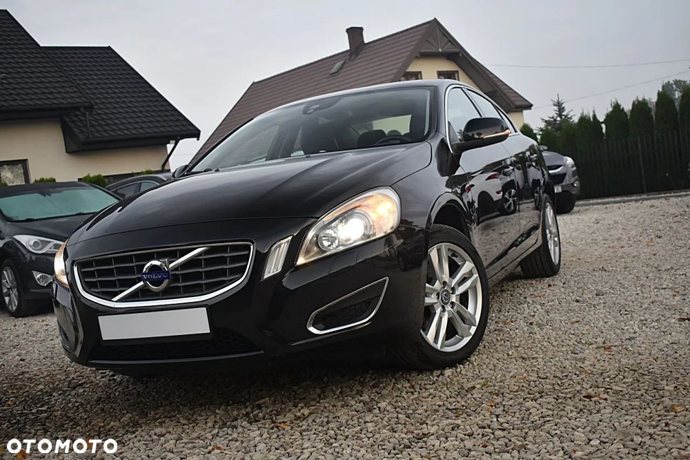 Volvo S60 D4 Momentum - 1