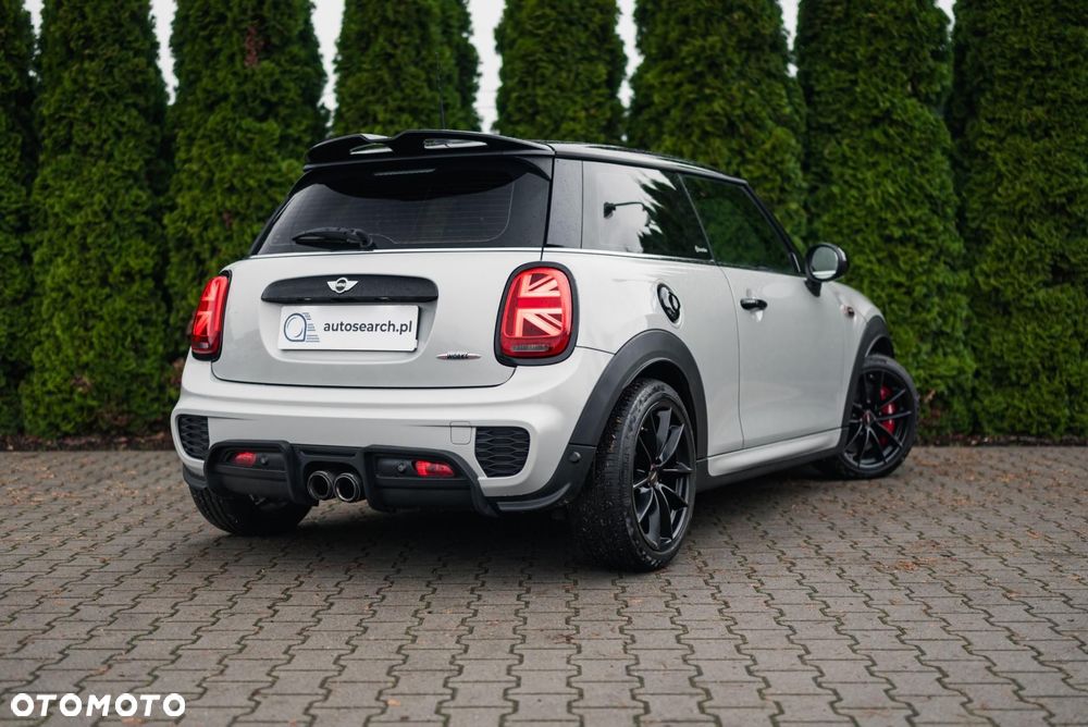 MINI John Cooper Works - 5