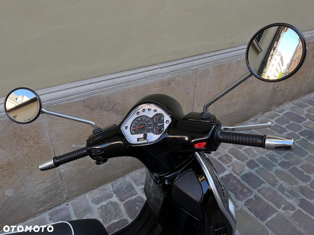 Vespa GTS - 10