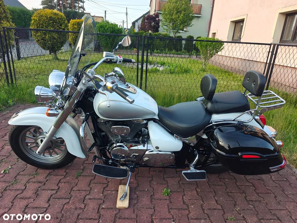 Suzuki Intruder - 17