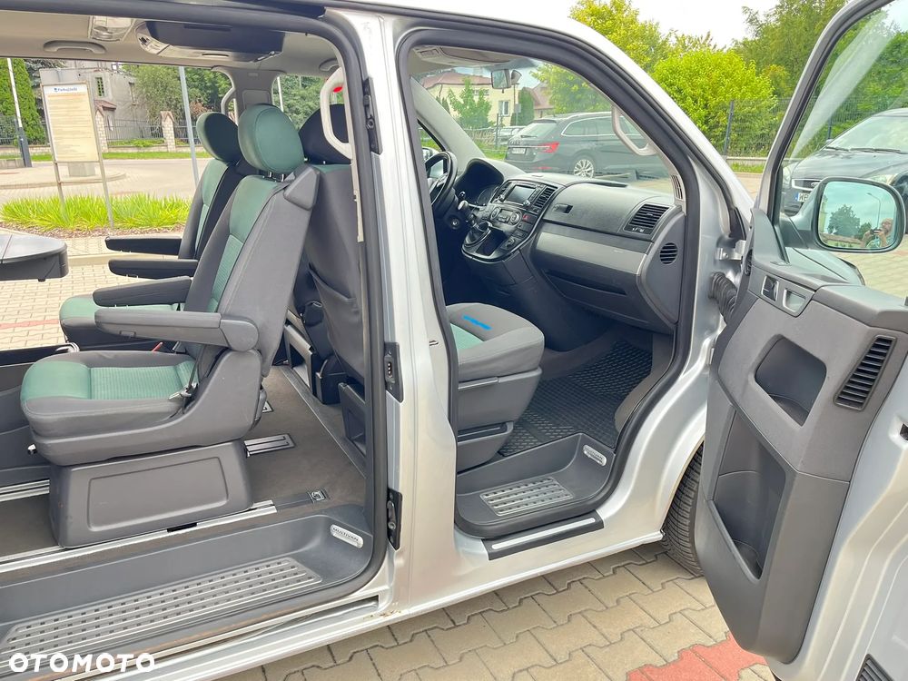 Volkswagen Multivan - 11