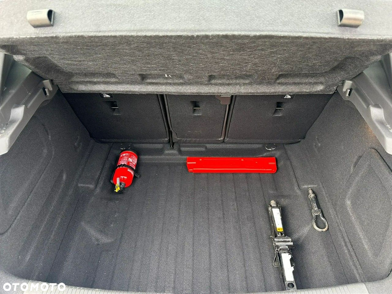 Opel Astra V 1.2 T Elegance S&S - 10