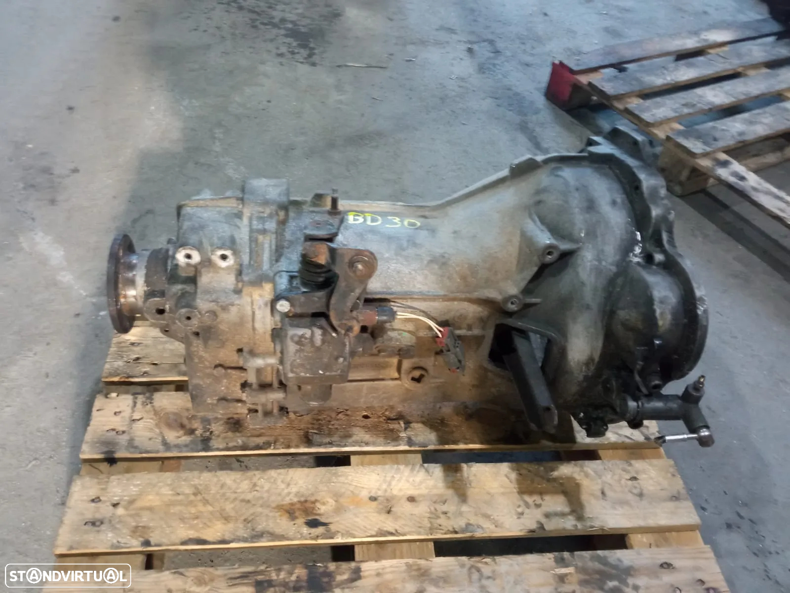 Caixa de velocidades Nissan Cabstar 3.0 Diesel Motor BD30 - 13