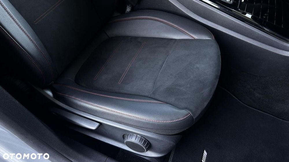 Mercedes-Benz CLA 250 e PHEV AMG Line 8G-DCT - 24