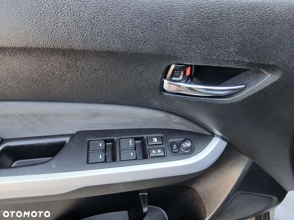 Suzuki Vitara 1.6 DDiS (4x2) Comfort+ - 16