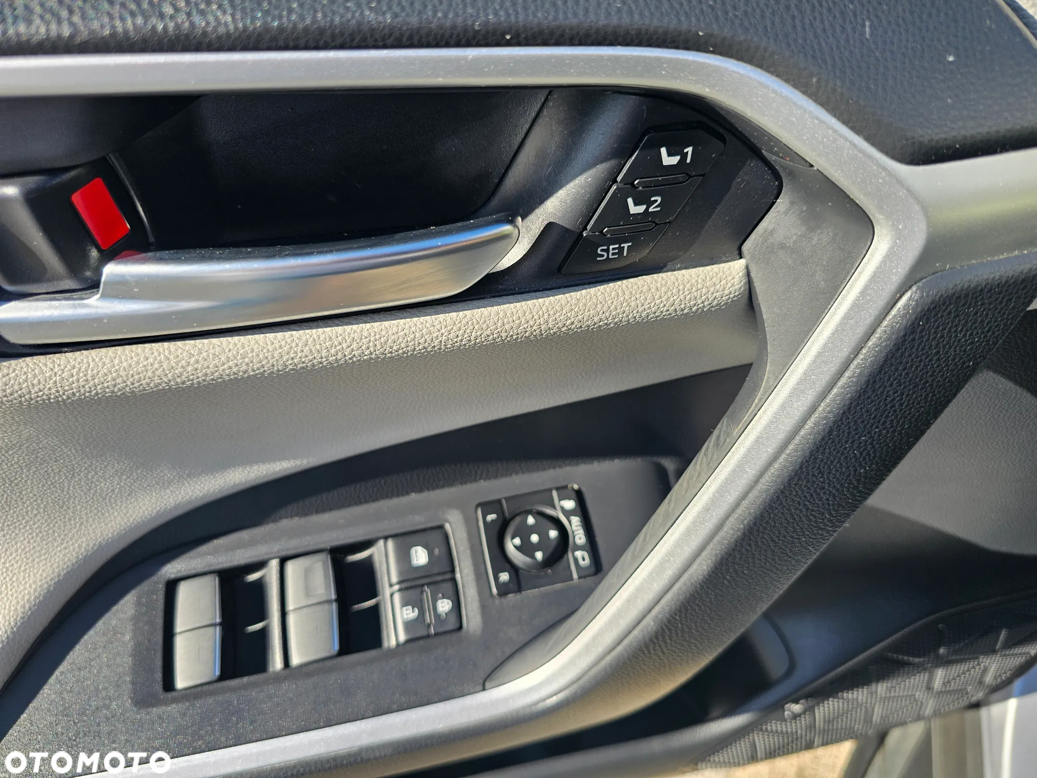 Toyota RAV4 2.5 Hybrid Executive 4x4 - 29