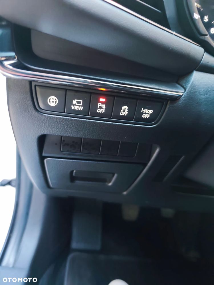 Mazda 3 e-SKYACTIV-G 122 M HYBRID EXCLUSIVE-LINE - 22