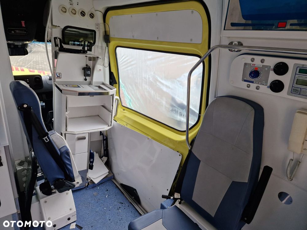 Mercedes-Benz Sprinter - 19