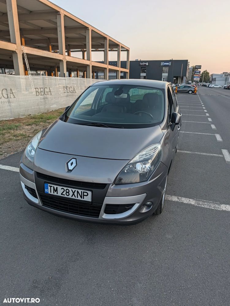 Renault Scenic - 1