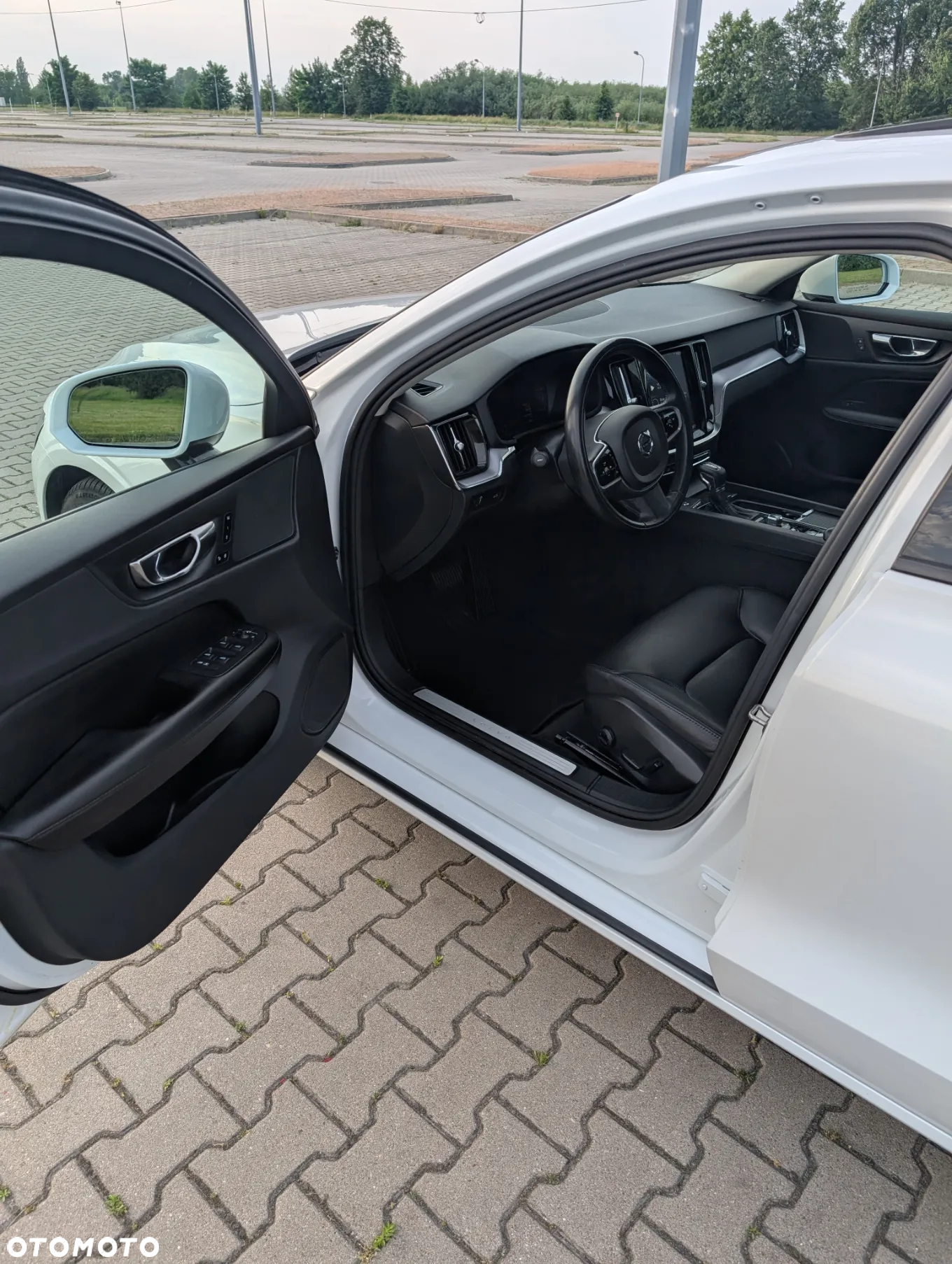Volvo S60 T6 AWD Momentum Pro - 40