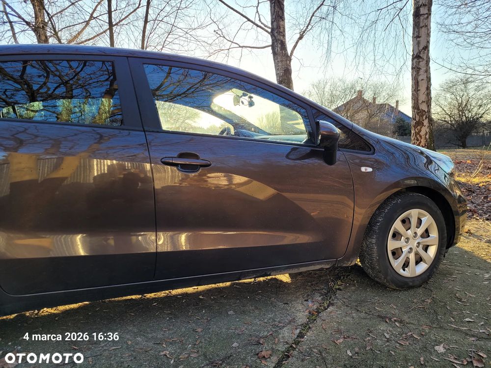 Kia Rio 1.2 M - 25