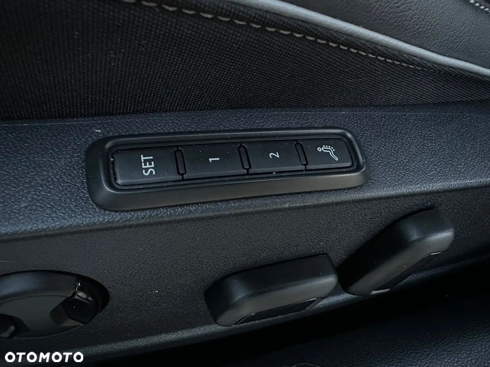 Volkswagen Arteon 2.0 TSI 4Motion R-Line DSG - 28