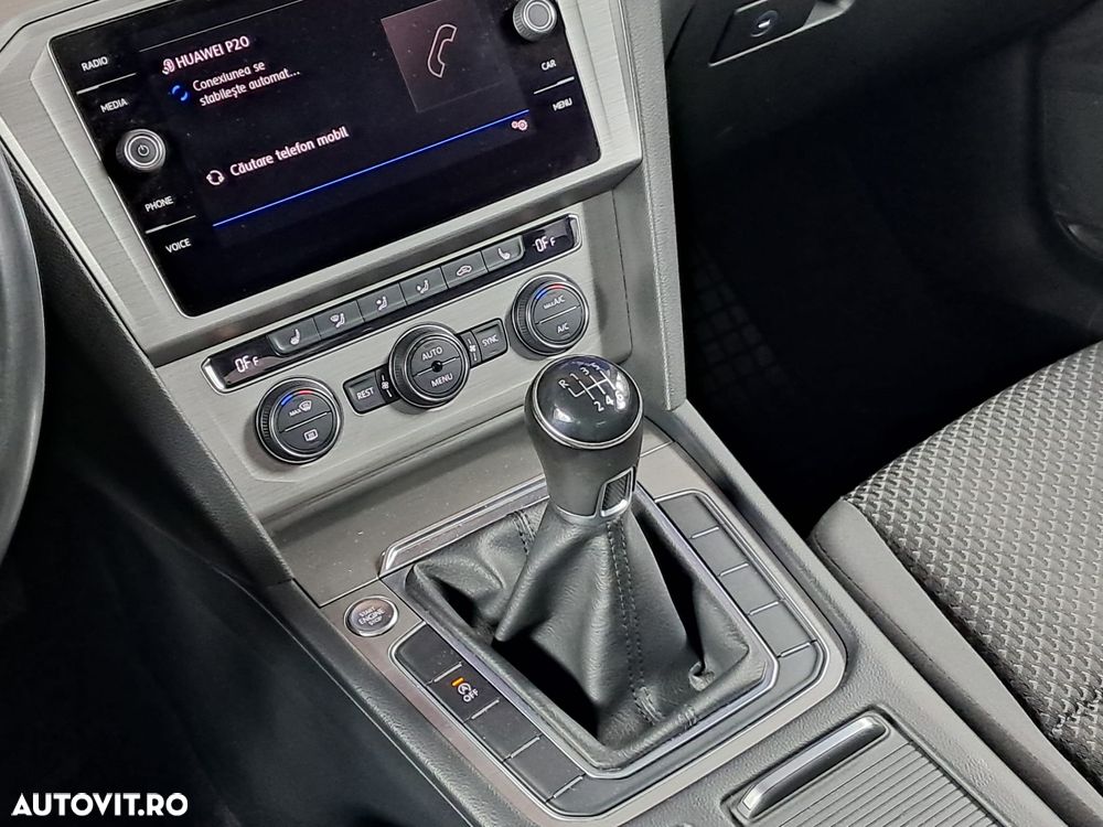 Volkswagen Passat - 22