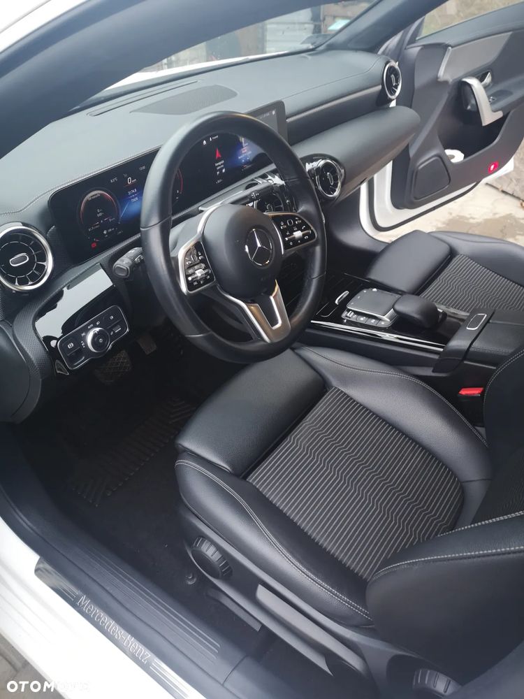 Mercedes-Benz CLA 220 d 8G-DCT - 6