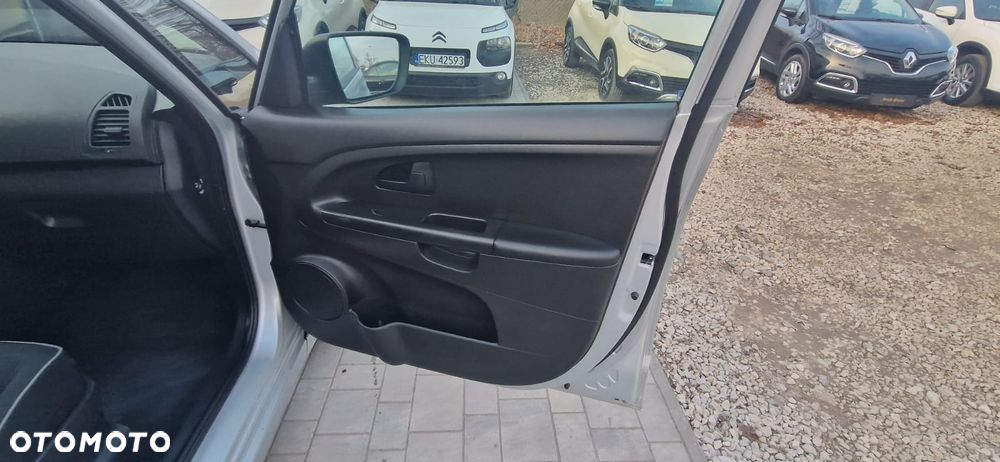 Kia Venga 1.4 CVVT Attract - 16