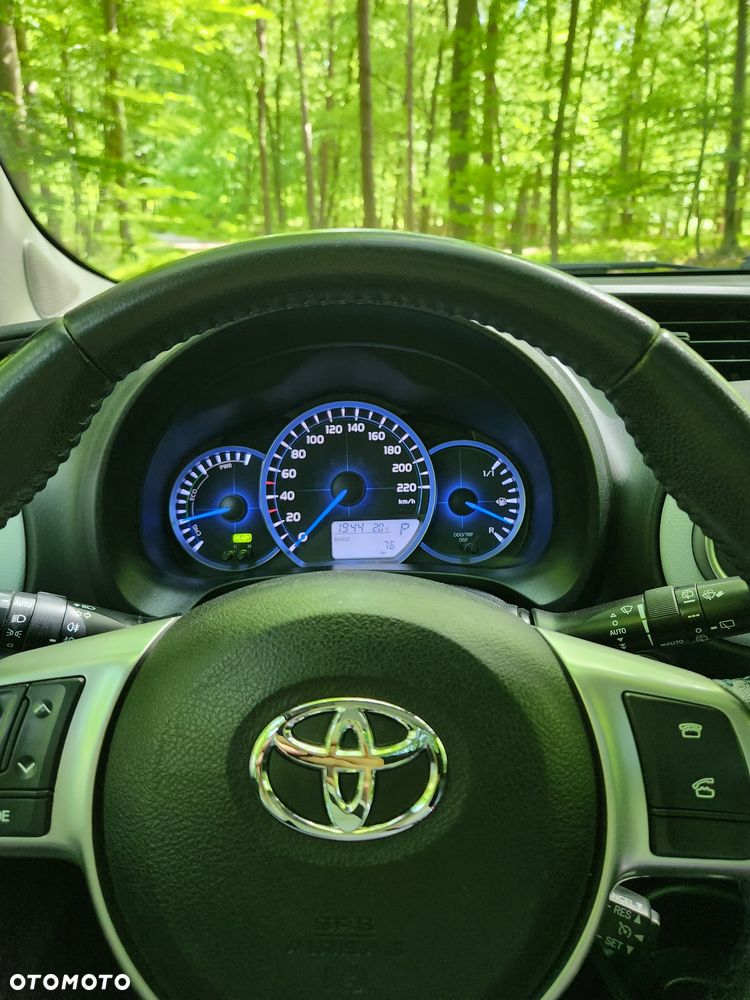 Toyota Yaris Hybrid 100 Premium - 20