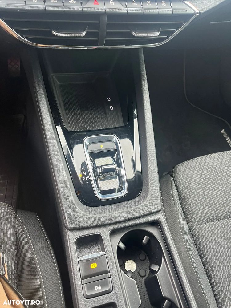 Skoda Octavia 2.0 TDI DSG First Edition - 9