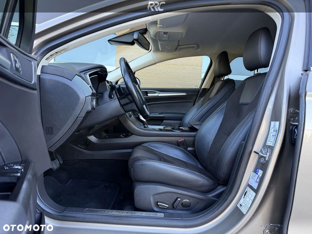 Ford Mondeo 2.0 TDCi Titanium PowerShift - 21